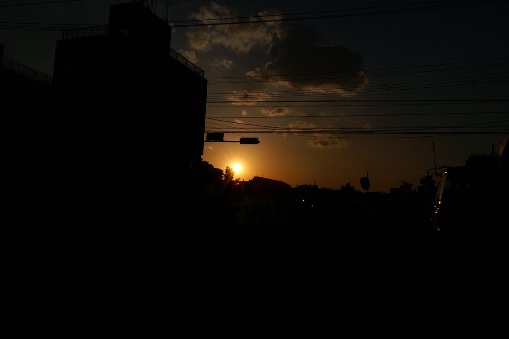 『S』都会の夕日