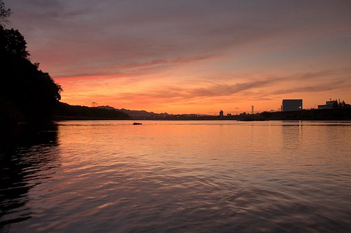【紅】色に染まった夕陽